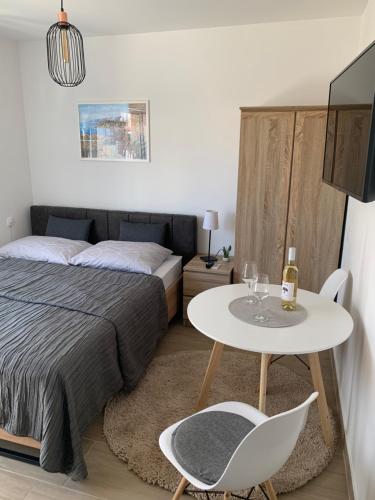 Studio Apartment Mirela