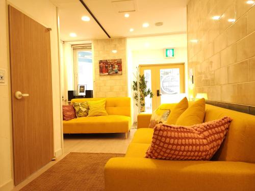Ruang duduk di OYO Myeongdong 5 Lodge