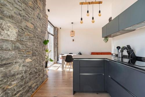 Kuchyň nebo kuchyňský kout v ubytování Kaneta Antoni Baita - Coeur de Ville ! Classé 4 étoiles