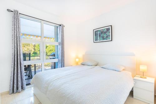 Casa Torremuelle I - 2-Bedroom Holiday Home with Pool, BBQ & Terrace