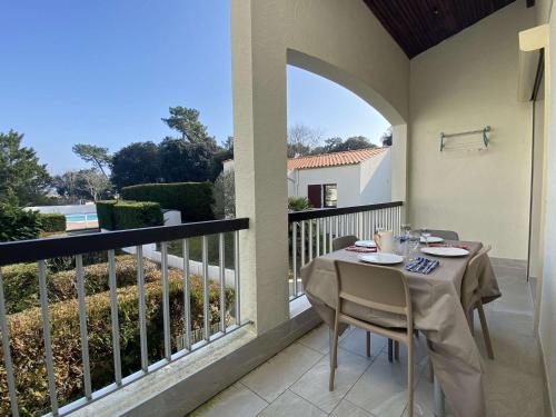 Appartement 2 pièces avec balcon, piscine, proche plage à Dolus-d'Oléron - 4 couchages - FR-1-246A-182