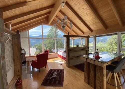 Atelier mit Bergblick