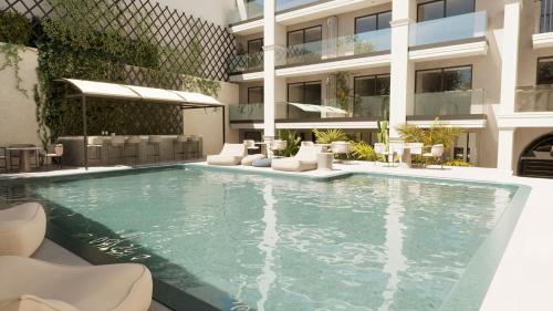 Enorme Epavli Boutique