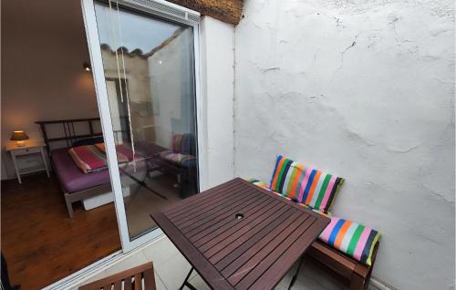 Amazing Home In Pomerols With 2 Bedrooms And Wifi