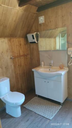 Ένα μπάνιο στο Casa do Neto. Anexo vale da Ginjeira.