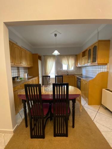Η κουζίνα ή μικρή κουζίνα στο Sitara's House