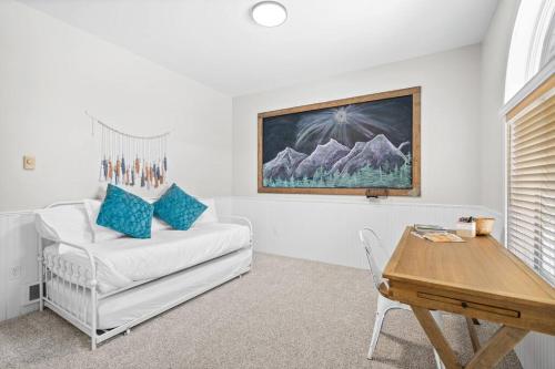 Private Mountain Home – Photos 3