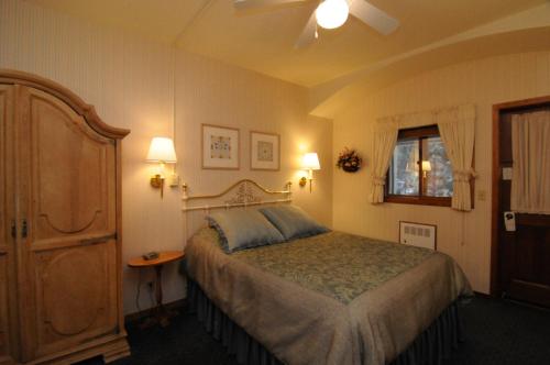 Gallery image of GetAways at Olympic Village Inn in Olympic Valley