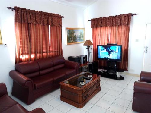 Fully Secured Gated 2 BR Home in Caribbean Estate.