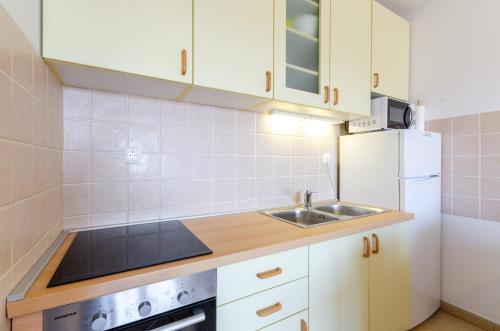 Apartments with parking space Dramalj, Crikvenica - 20803