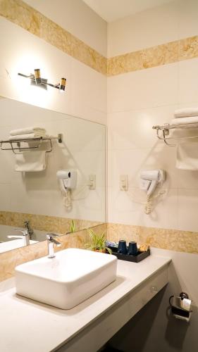 Bros Hotelにあるバスルーム