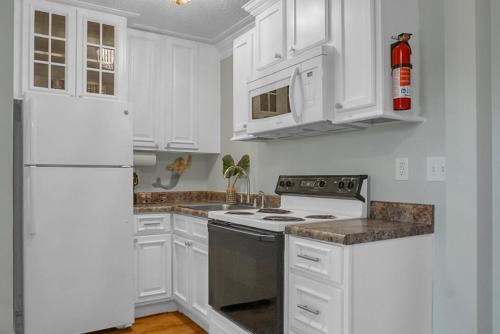 Dapur atau dapur kecil di Carolina Beach Inn
