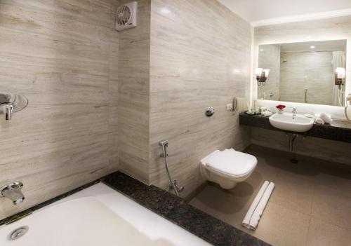 KK Royal Hotel & Convention Centreにあるバスルーム