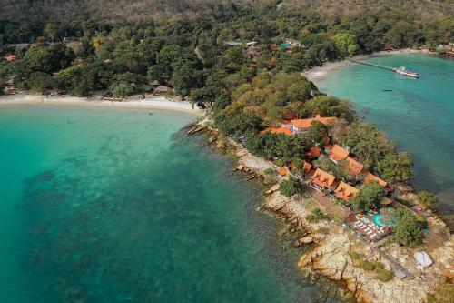 an aerial view of a beach with a resort at Vimarn Samed Resort in Ko Samed