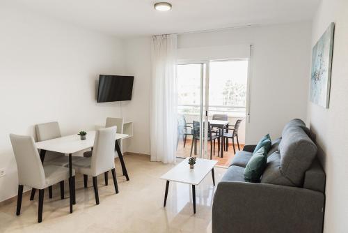 TV a/nebo společenská místnost v ubytování Nacavi Albir Aparthotel