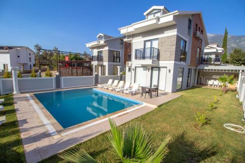 Gallery image of Kayapark 4+1 Villa, Özel Havuzlu, Fethiye in Fethiye