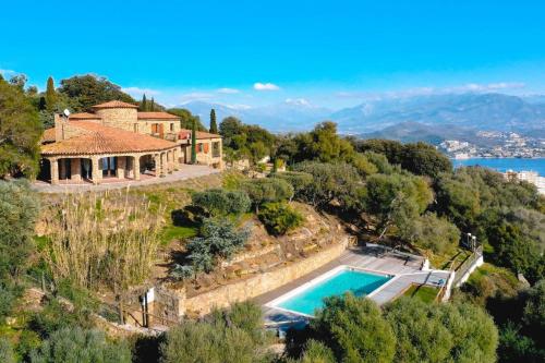 La Villa Deluxe une propriété d'Exception sur les hauteurs d'Ajaccio