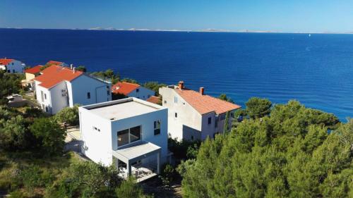 Marko Apartment With Sea View