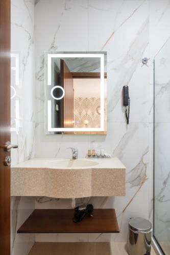 Un baño de Athens Golden City Hotel
