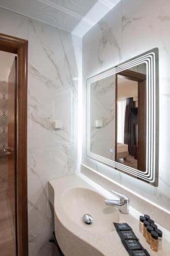 Un baño de Athens Golden City Hotel