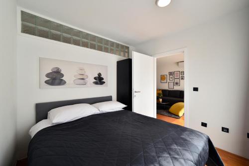Lavir - Spacious 2BR Apartment with Parking