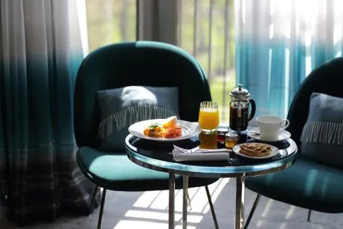 The Athenaeum Hotel & Residences photo 12