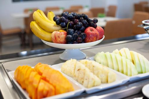 Makanan di atau berdekatan hotel