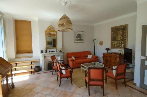 พื้นที่นั่งเล่นของ Warm accommodation "like at home" in Hyères