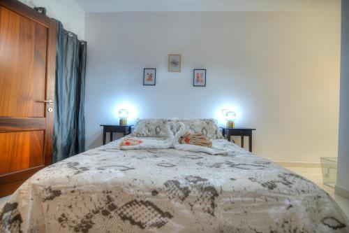 Large and modern 2bedroom with balcony GLUB1-1にあるベッド