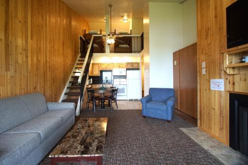 Χώρος καθιστικού στο Multi Resorts at Bear Lake