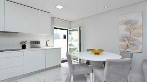 Marina Retreat - CleverDetails, for 2 adults and 2 children, Jacuzzi, near the Marina and the beach