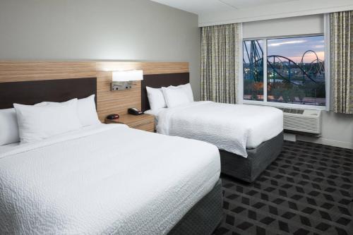 TownePlace Suites by Marriott Orlando at SeaWorld Image