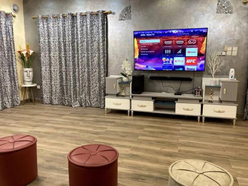 Телевизор и/или развлекательный центр в Superbe mini-villa tout confort!