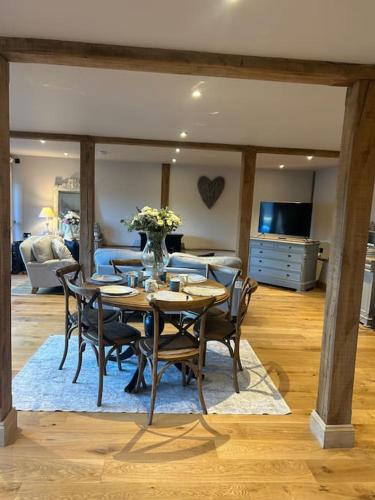 Φωτογραφία από το άλμπουμ του Hideaway Barn Coltishall Norfolk broads σε Coltishall