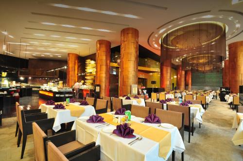 En restaurant eller et spisested på Jianguo Hotel Guangzhou