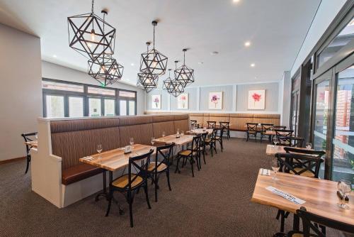 The George Hotel Bathurstにあるレストランまたは飲食店