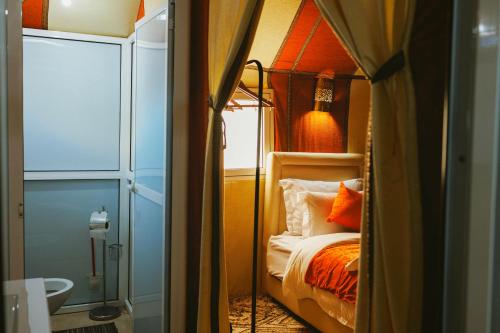 Koupelna v ubytování Dunes Luxury Camp