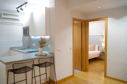 Colón & SOHO by ELE Apartments