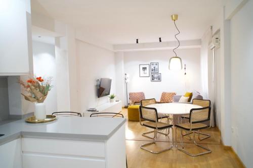 Colón & SOHO by ELE Apartments