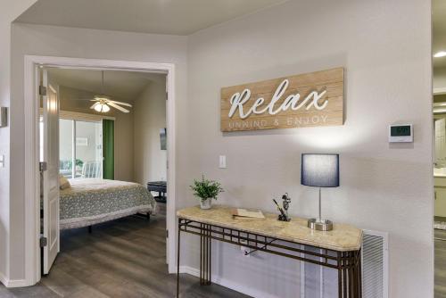 Ένα ή περισσότερα κρεβάτια σε δωμάτιο στο Beautiful Condos at Thousand Hills-Heart of Branson-Spacious and Affordable
