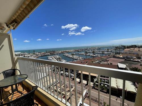 Charmant studio climatisé avec wifi et parking à 100m de la plage - FR-1-106-51