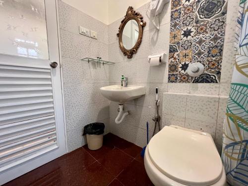 Ванная комната в Rosewood By The Beach Goa