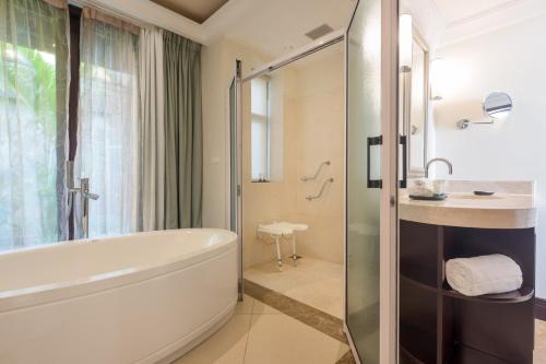 Ein Badezimmer in der Unterkunft The Westin Turtle Bay Resort & Spa, Mauritius