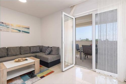 Rogina 2. sea view apartment – Photos 2