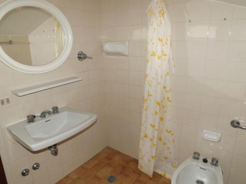 Koupelna v ubytování Hotel Marina
