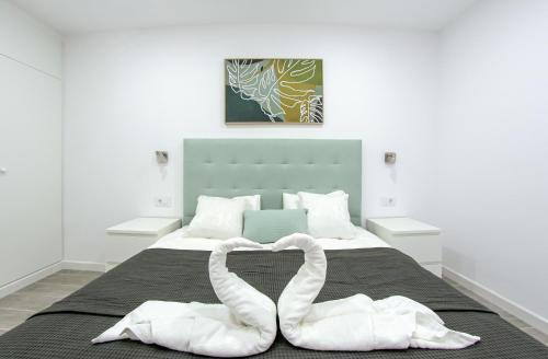 Postel nebo postele na pokoji v ubytování Amazing spacious 1 bedroom flat with Ocean view, 311, Ponderosa