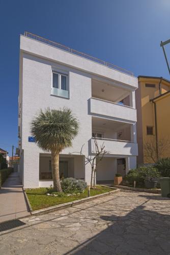 Apartments Villa Šeni