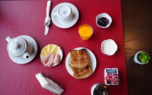 Mad på kroen eller i nærheden