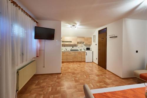 Imagen de la galería de Apartma Steles, en Stari Trg pri Ložu