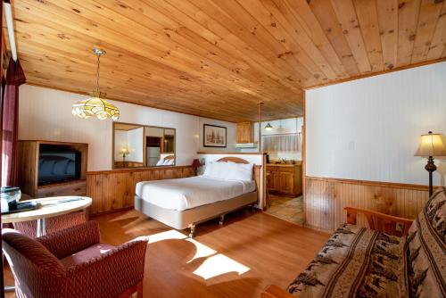 Postel nebo postele na pokoji v ubytování The Juliana Resort